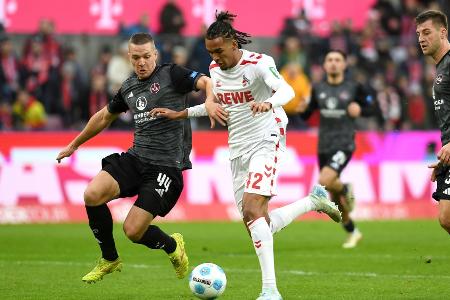 Nächster Sieg: Köln feiert Downs und Platz zwei