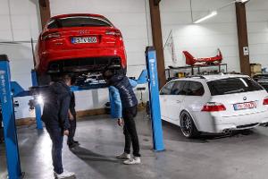 Audi RS 6 Avant, BMW M5 Touring, Werkstatt