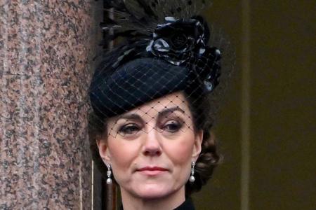 Dem waren wochenlange Spekulationen um Kates Gesundheit vorausgegangen. Die Öffentlichkeitsarbeit des Palastes war dabei oft ungeschickt: Man konnte sich von der alten Herangehensweise, dass Royals ni ...