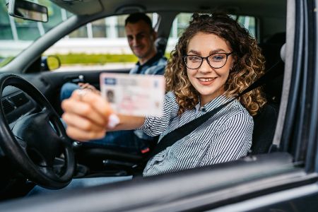 Wie Sie beim Führerschein Kosten sparen können