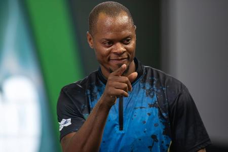 Darts-Exot Sweeting gewinnt Herzen - und Sponsor