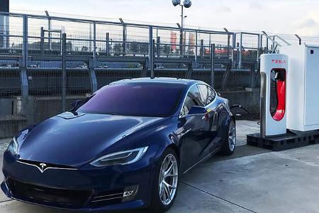 Tesla Supercharger Nürburgring Model S