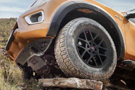 Nissan Navara Pickup Sonderversion Off-Roader AT32