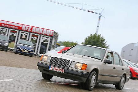 Mercedes 260 E, Alf Cremers, Verkauf, Kiesplatz, Impressionen