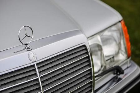 05/2019, Mercedes 500 E W 124 von Rowan Atkinson