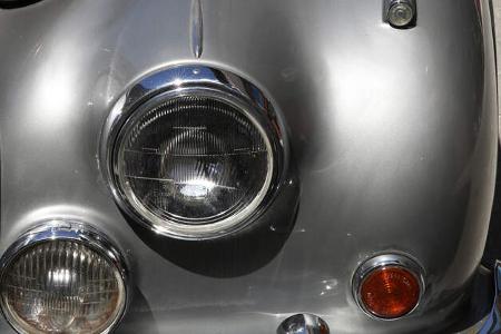 Jaguar MK II, Frontscheinwerfer