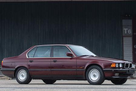 BMW 750 iL E32 (1989)