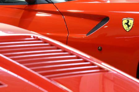 Ferrari GTO, Seitenlinie