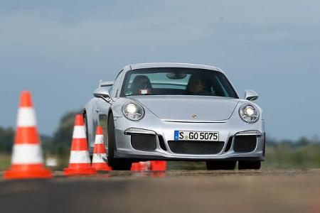 Porsche 911 GT3, Frontansicht, Slalom