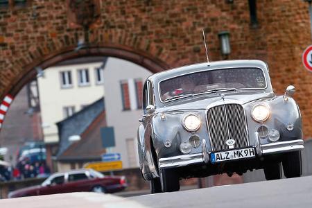 Jaguar MK IX, Frontansicht