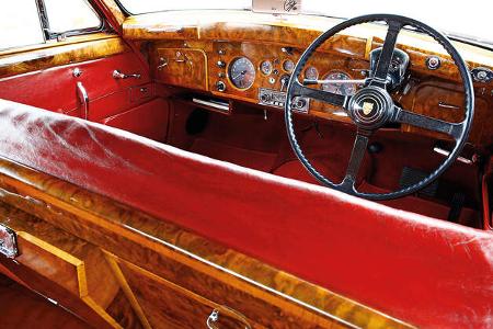 Jaguar MK IX, Cockpit