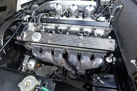 Jaguar 420 G, Motor