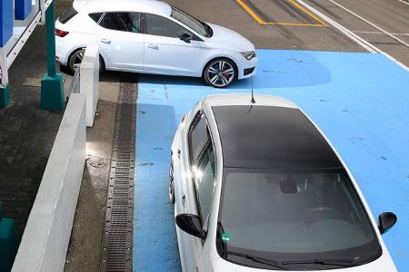 Peugeot 308 GTi, Seat Leon Cupra 290