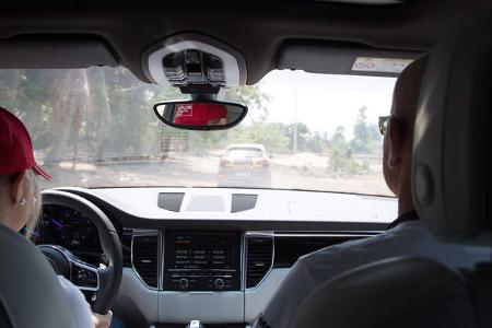 Porsche Macan Cockpit Von Hinten