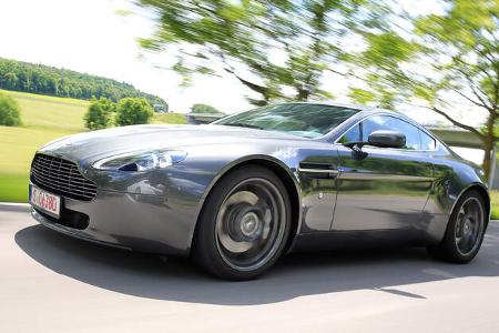 Aston Martin V8 Vantage, Seitenansicht