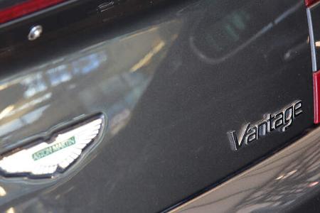 Aston Martin V8 Vantage, Typenbezeichnung