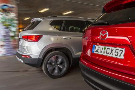 Mazda CX-5 2.0 G 165, Seat Ateca 1.4 TSI, Heck 