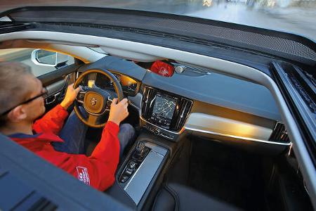 Volvo S90 D5 AWD, Cockpit