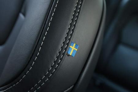 Volvo S90 D5 AWD, Schweden, Fahne