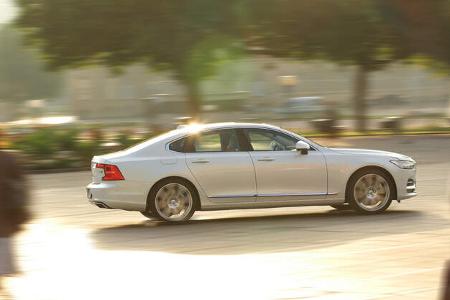 Volvo S90 D5 AWD, Seitenansicht