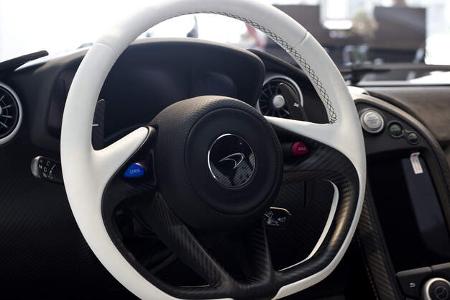 McLaren P1 - Carbon - Flip-Flop Lackierung - 2016