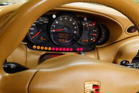 Porsche-911-Carrera-993-und-996-im-Fahrbericht