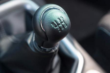 Toyota Hilux Pick-up 2.4D Double Cab 4x4, Schalthebel