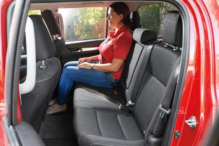 Toyota Hilux Pick-up 2.4D Double Cab 4x4, Fondsitze