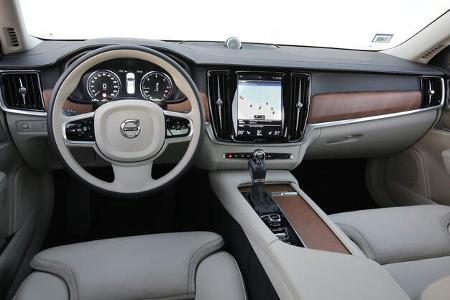Volvo S90, Cockpit