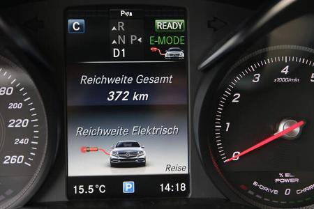 Mercedes C 350 e, Anzeigeinstrumente