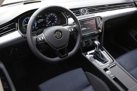 VW Passat GTE, Cockpit