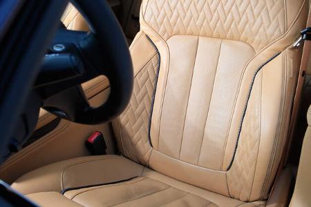 Alpina B7 Biturbo, Fahrersitz