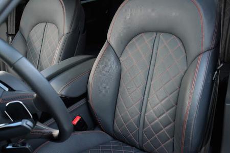 Audi S8 Plus, Fahrersitz