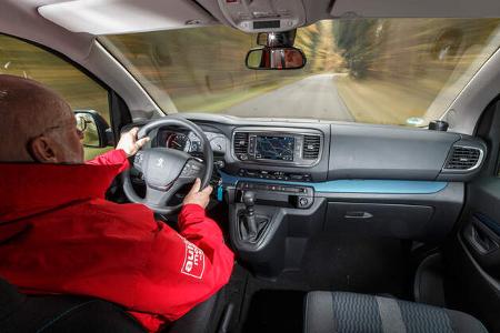 Peugeot Traveller HDi 150 L2, Cockpit