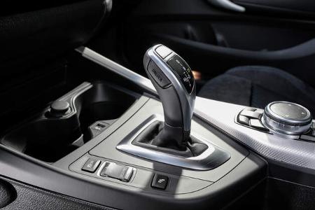 BMW M140i xDrive, Schalthebel