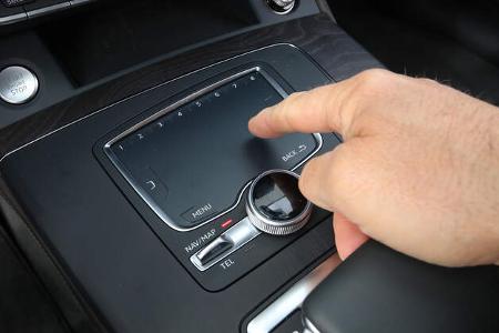 Audi Q5 2.0 TDI Quattro, Touchpad