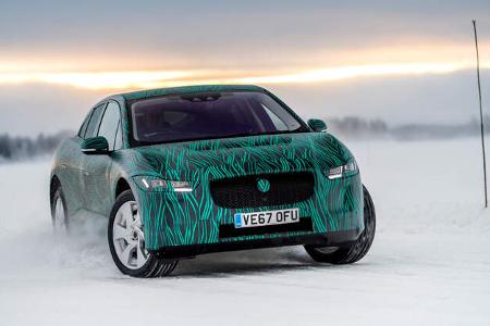 Jaguar I-Pace getarnt Schnee Fahrbericht 2018