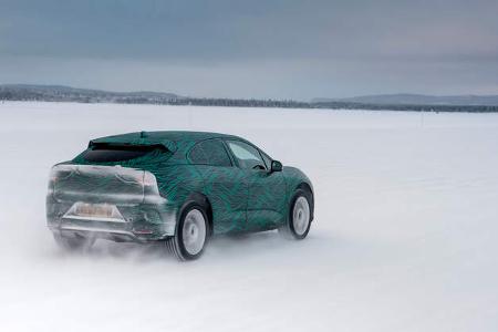 Jaguar I-Pace getarnt Schnee Fahrbericht 2018