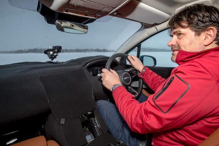 Jaguar I-Pace getarnt Schnee Fahrbericht 2018