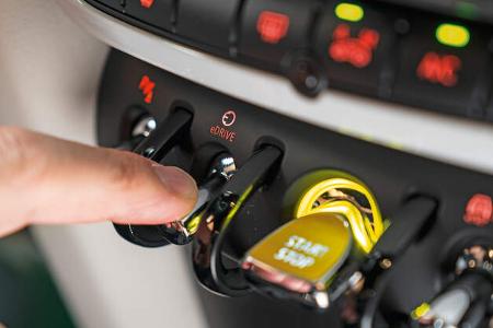 Mini Cooper S E Countryman All4, New York, Impression