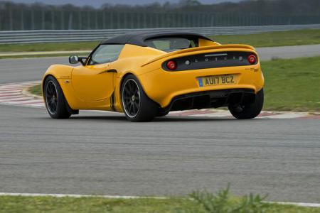 Lotus Elise 220 Sprint im Fahrbericht, Tracktest, 04/2017
