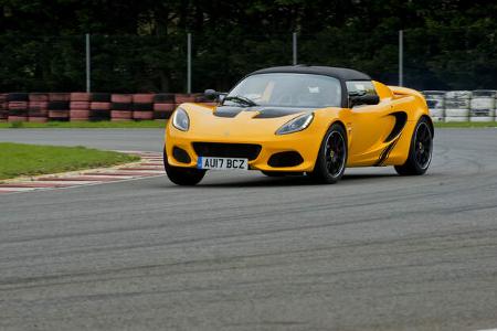 Lotus Elise 220 Sprint im Fahrbericht, Tracktest, 04/2017