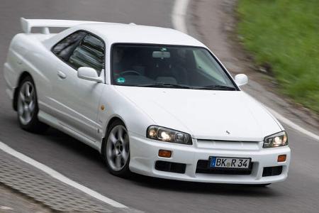 Nissan Skyline, Frontansicht