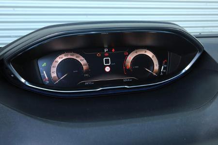 Peugeot 5008 BlueHDi 180 GT, Anzeigeinstrumente