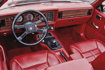 Ford Mustang III Cabrio rot Cockpit