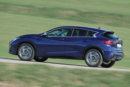 Infiniti Q30 1.5 d, Seitenansicht