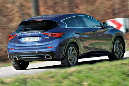 Infiniti Q30 1.5 d, Heckansicht