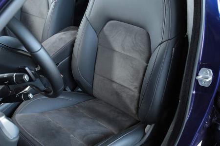 Infiniti Q30 1.5 d, Fahrersitz