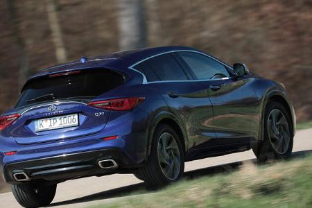 Infiniti Q30 1.5 d, Heckansicht
