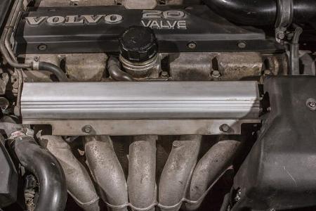 Volvo 850 T-5R, Motor